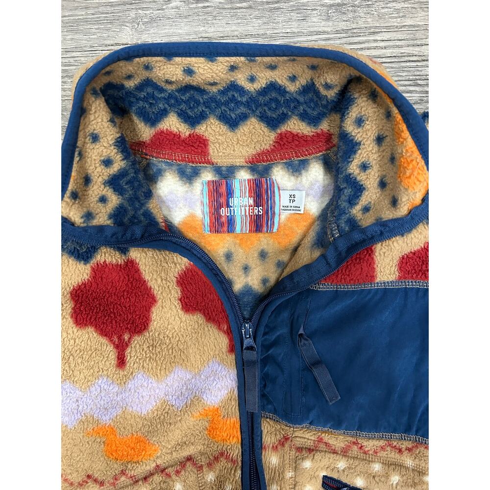 Urban Outfitters Fleece Jacket Womens XS Fair Isle Aztec Trees Ducks Full Zip - Picture 2 of 8